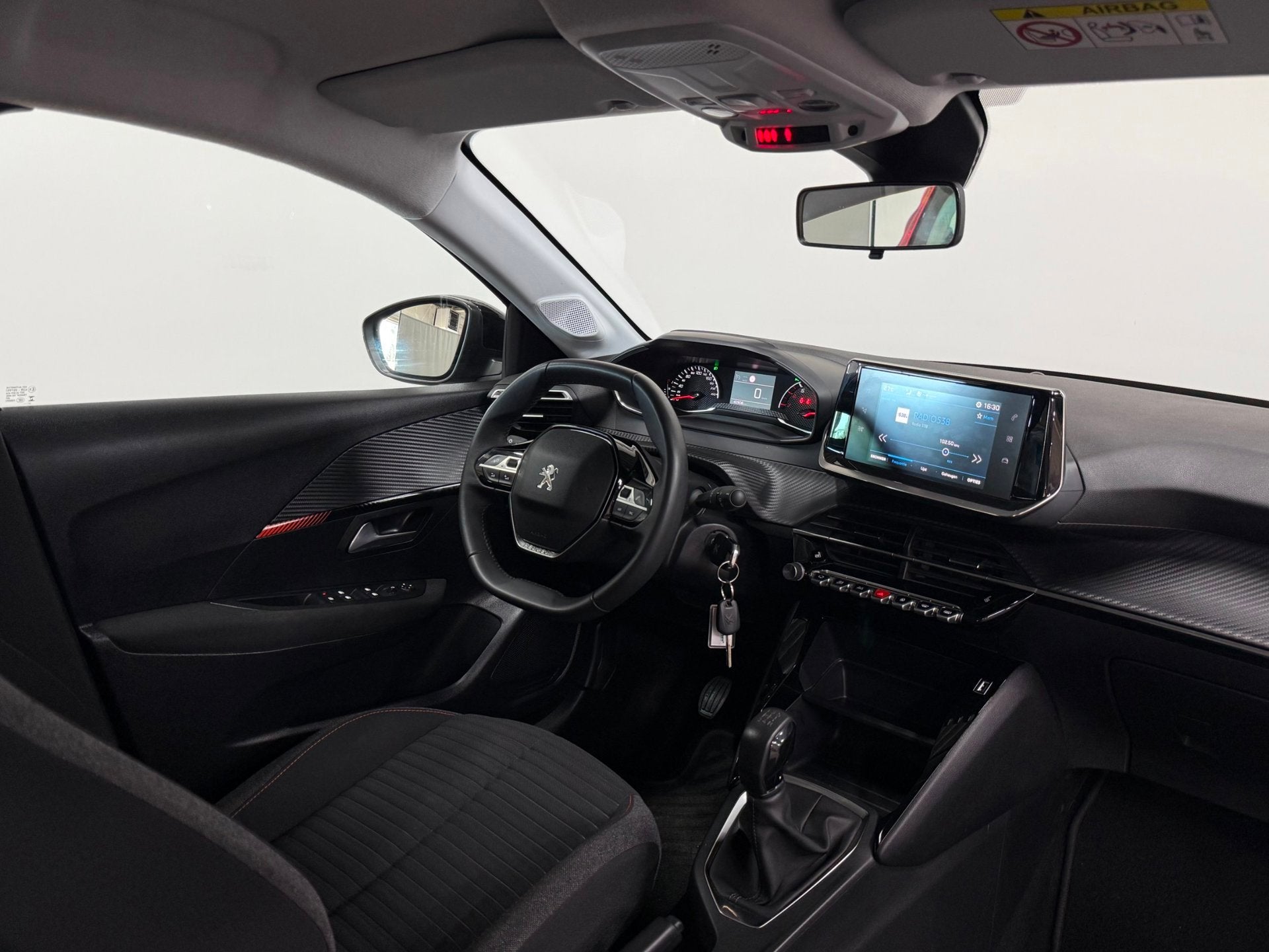 Peugeot 208 1.2 PureTech 75 Allure Cruise/Lane assist/LED, Auto's, Dealer onderhouden, Stof, Gebruikt, Zwart