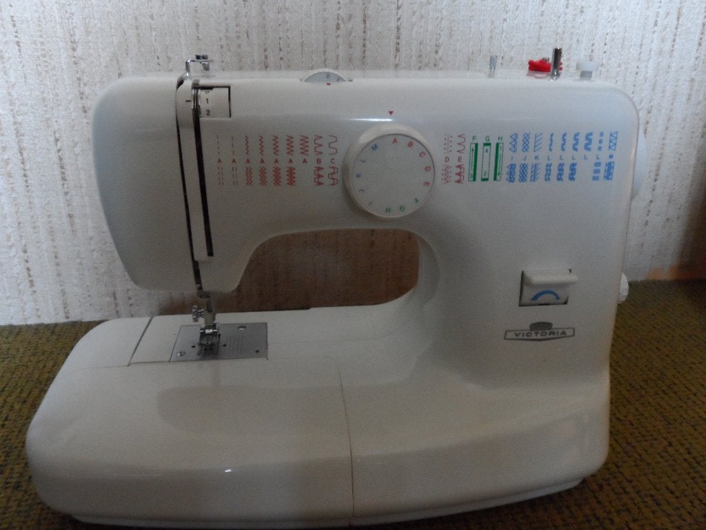Naaimachine met benodigheden, Hobby en Vrije tijd, Ophalen of Verzenden, Zo goed als nieuw, Naaimachine, Overige merken