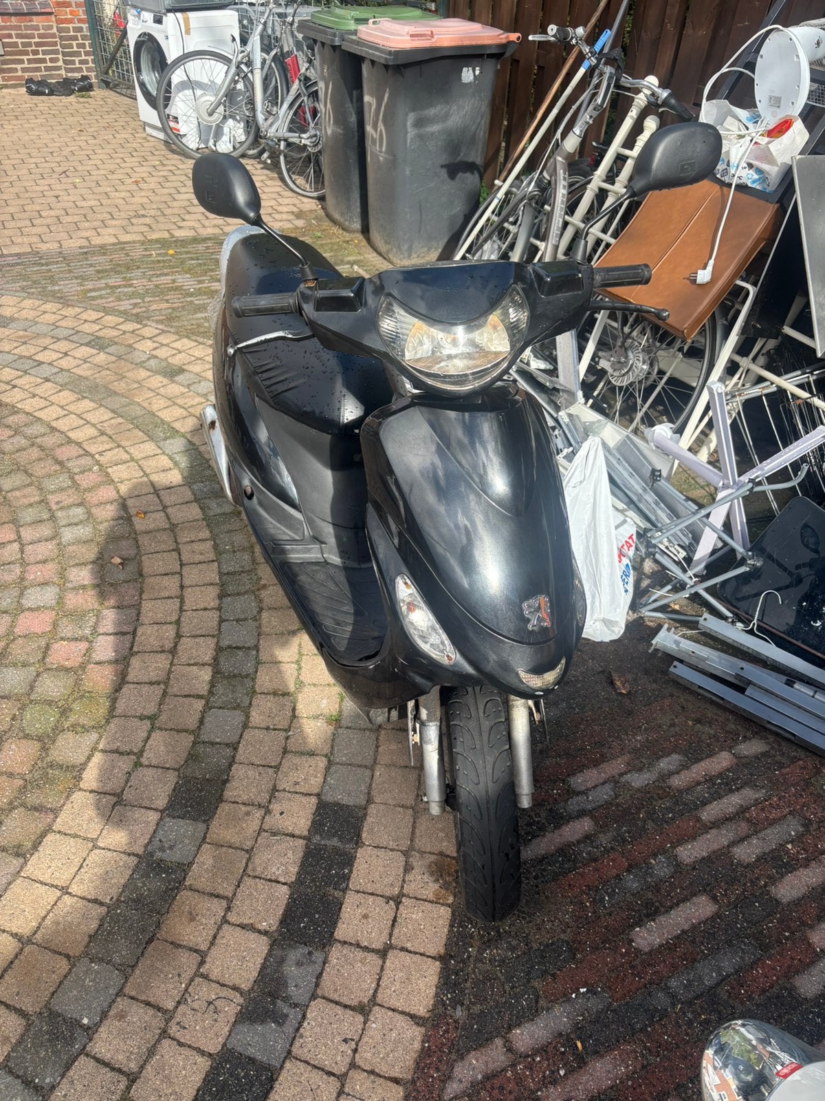 Peugoet v-clic vandaag 100€, Fietsen en Brommers, Ophalen, Zo goed als nieuw, Benzine