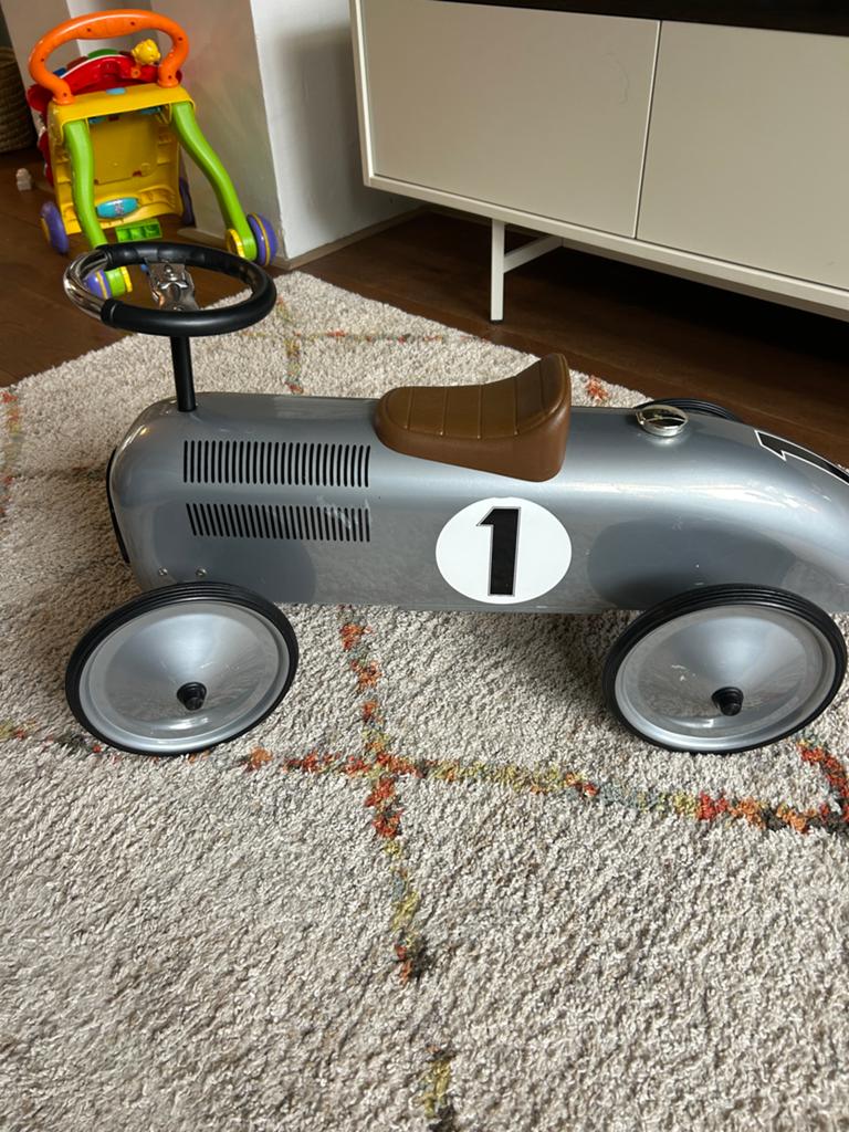 Retro loopauto zilver - Raceauto nr. 1, Kinderen en Baby's, Speelgoed | Buiten | Voertuigen en Loopfietsen, Ophalen, Zo goed als nieuw