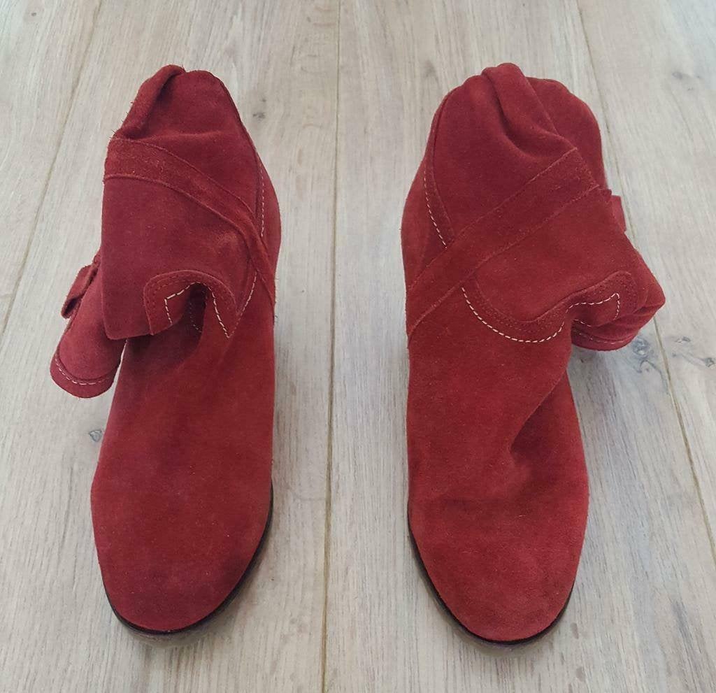 Rood laarsje, Kleding | Dames, Ophalen of Verzenden, Nieuw, Rood, Sneakers of Gympen