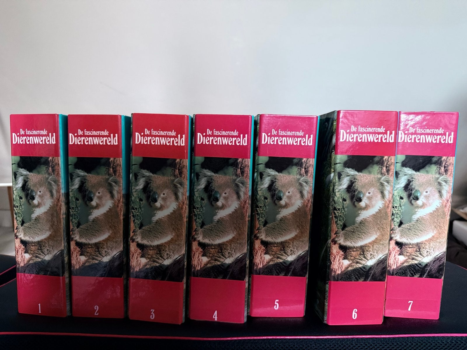 De Fascinerende Dierenwereld - Complete serie (7 delen), Boeken, Encyclopedieën, Ophalen of Verzenden, Gelezen, Dieren, Complete serie