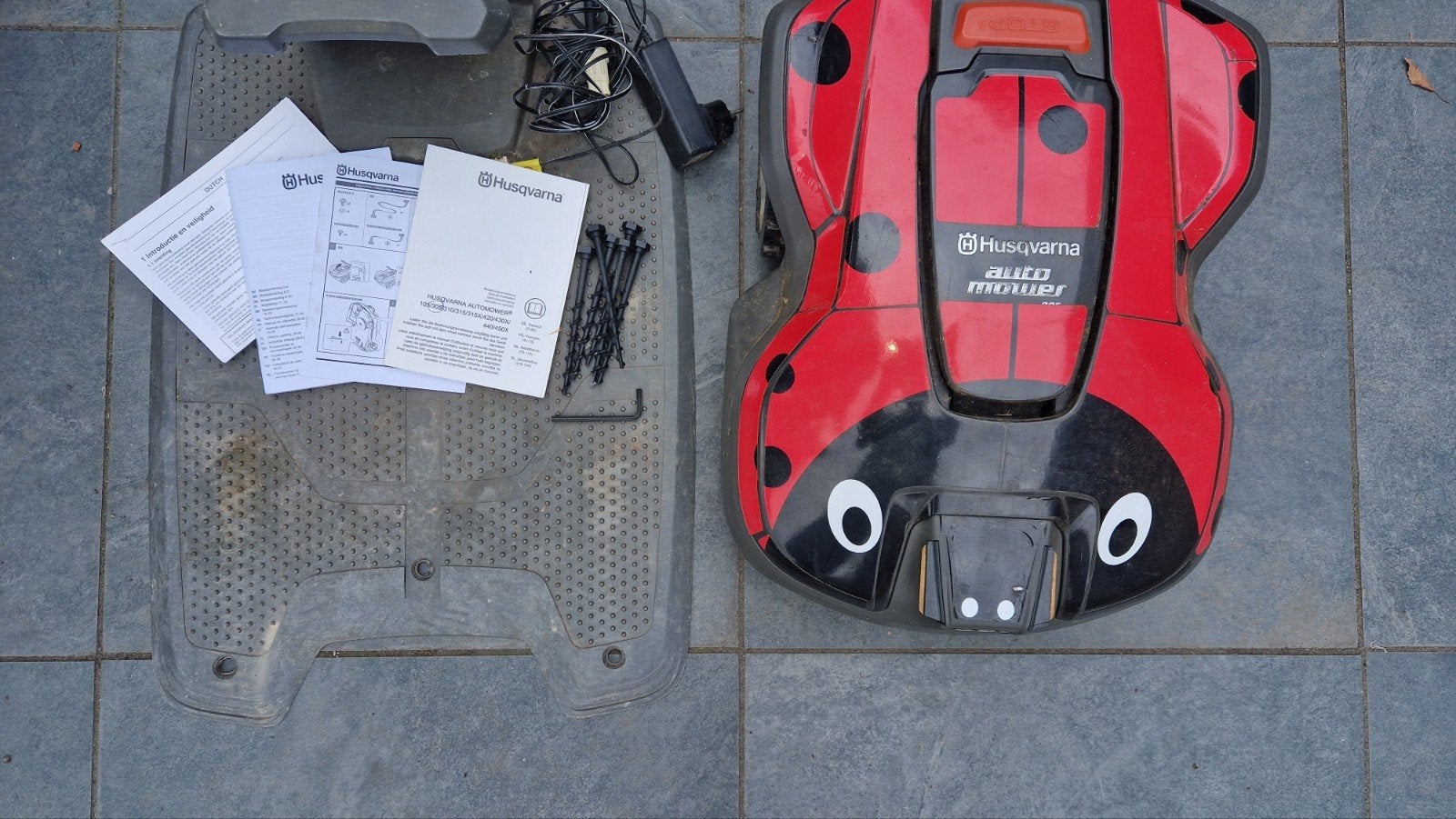 Husqvarna 305 (2020) robotmaaier met GPS., Ophalen of Verzenden
