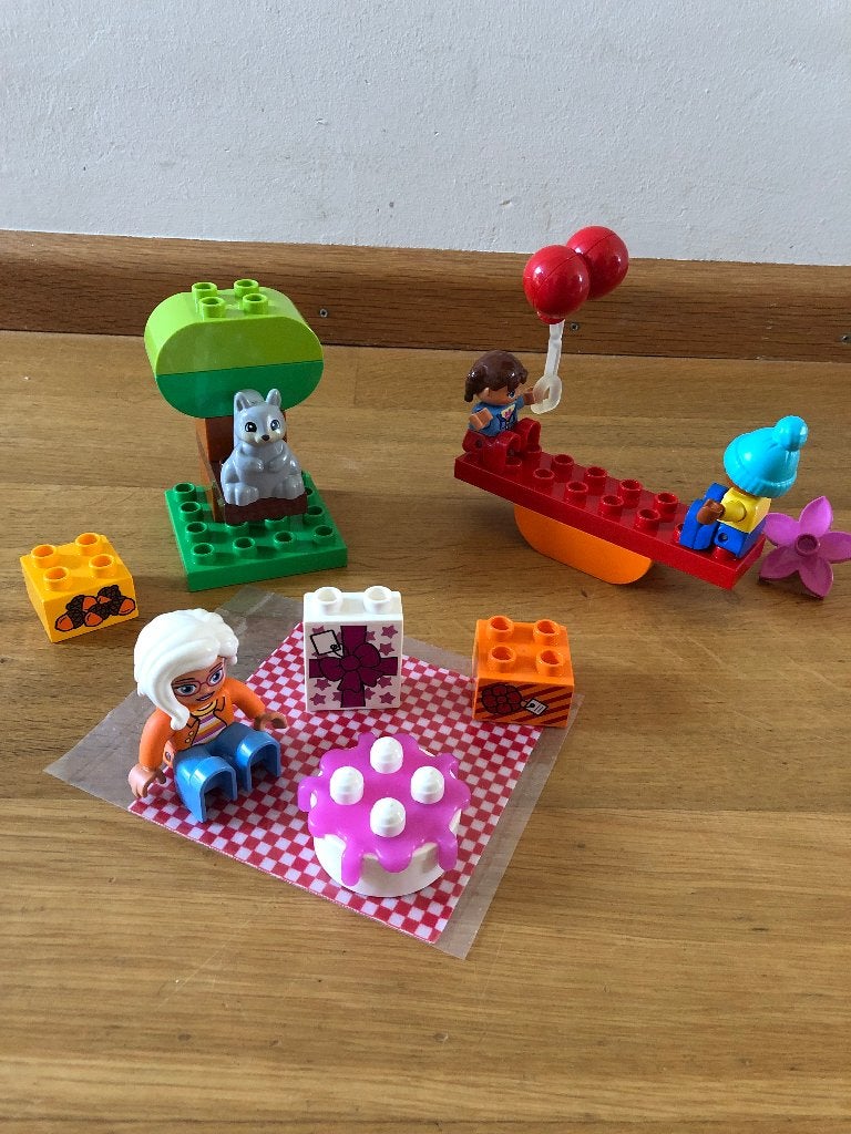 Duplo Verjaardagspicknick 10832, Kinderen en Baby's, Speelgoed | Duplo en Lego, Ophalen, Overige thema's, Zo goed als nieuw, Compleet