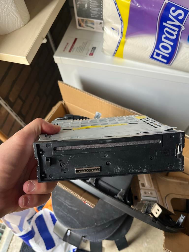 Radio cd speler Clarion CZ702E, Ophalen of Verzenden, Gebruikt