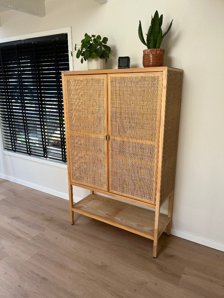 Rotan wandkast Alexia 160 x 100 x 40, Huis en Inrichting, Kasten | Boekenkasten, Ophalen, Met deur(en), 50 tot 100 cm, Zo goed als nieuw