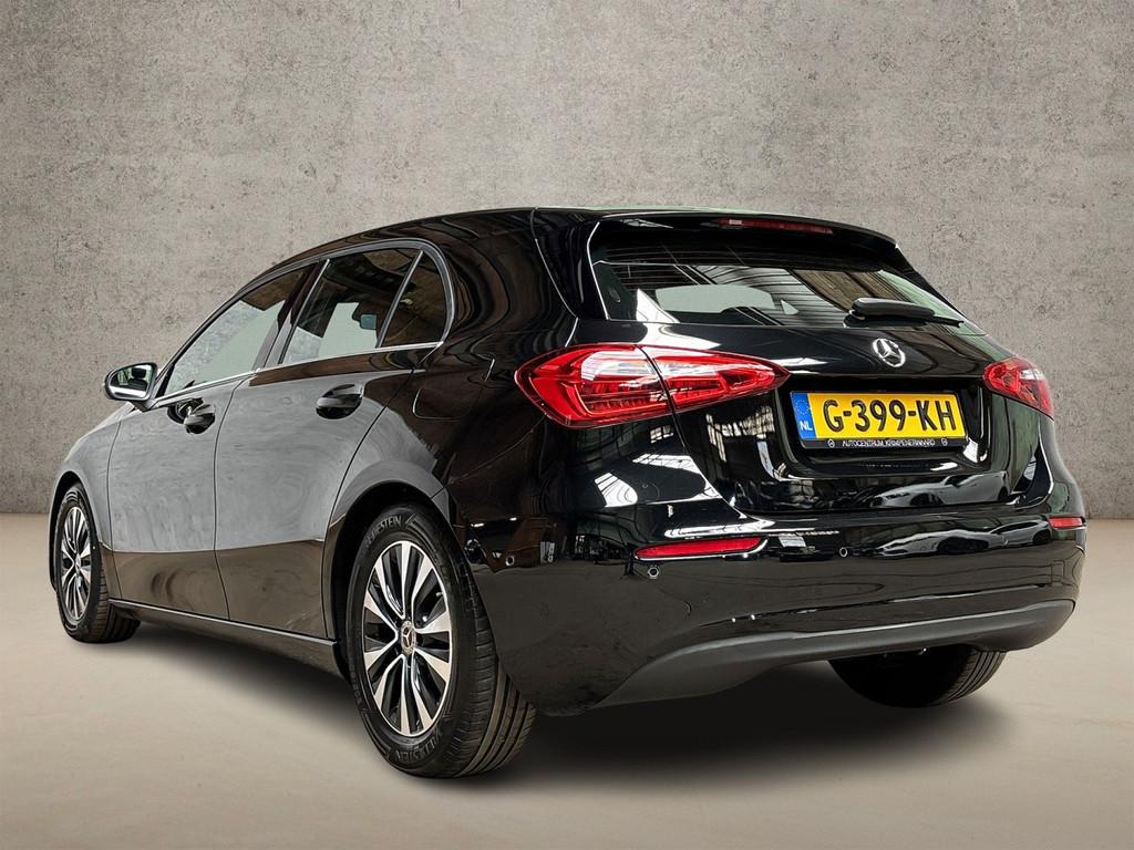 Mercedes-Benz A-Klasse 160 Sport (APPLE CARPLAY, GROOT NAVI,, Auto's, Mercedes-Benz, Voorwielaandrijving, Gebruikt, 4 cilinders