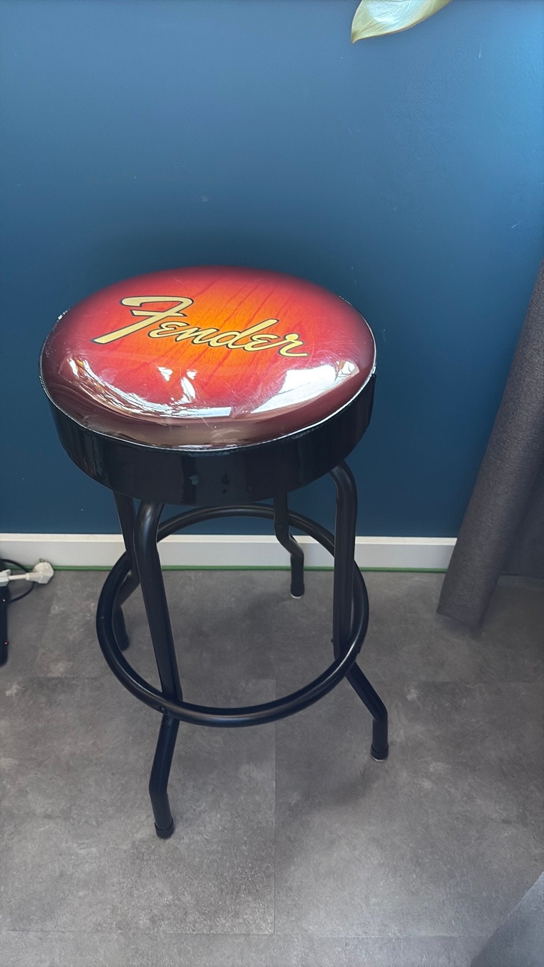 Originele Fender gitaarkruk hoog, Ophalen, Draaibaar, 60 tot 90 cm, 1 kruk