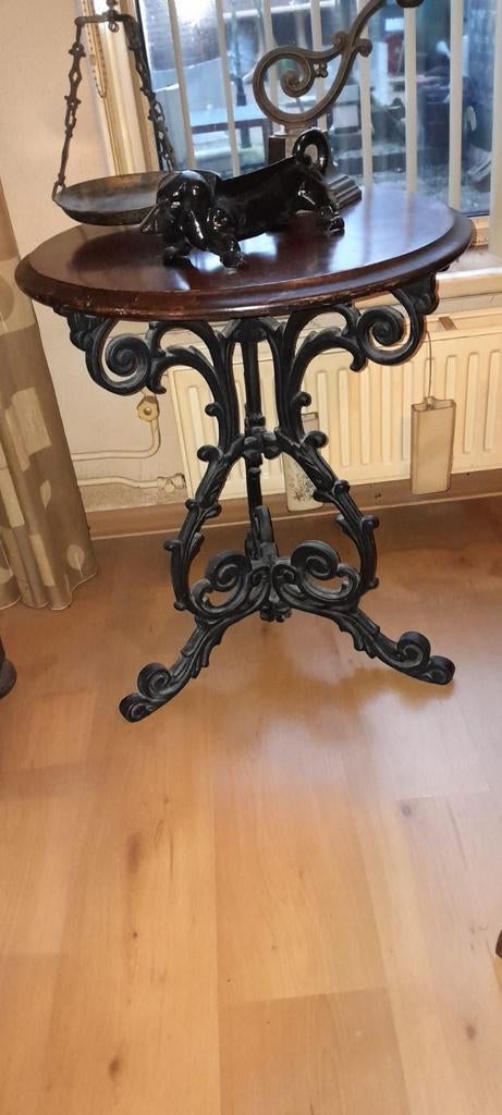 Antieke bijzettafel met smeedijzeren onderstel, Ophalen of Verzenden