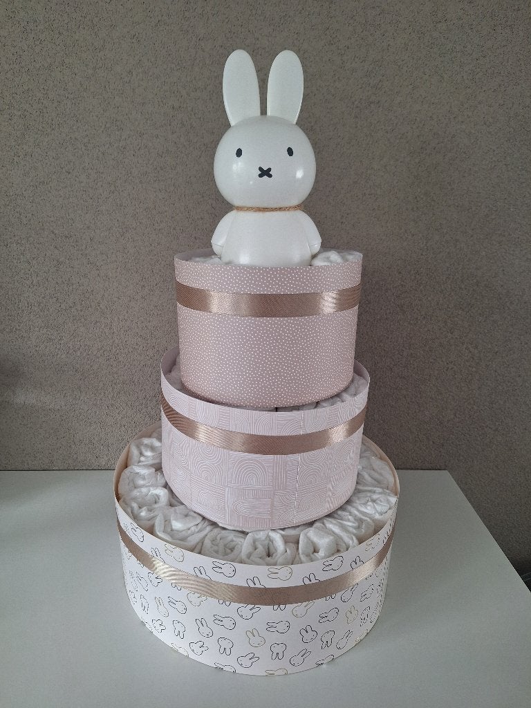Drielaags Nijntje luiertaart - Beige regenboog, Ophalen of Verzenden, Nieuw, Kraamcadeau