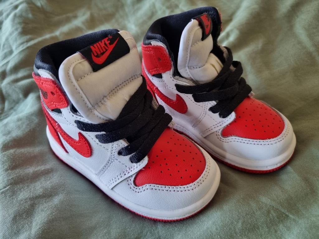 Nike Jordan 1 Retro High OG (TD) - Maat 21, Kinderen en Baby's, Babykleding | Schoentjes en Sokjes, Zo goed als nieuw, Jongetje of Meisje
