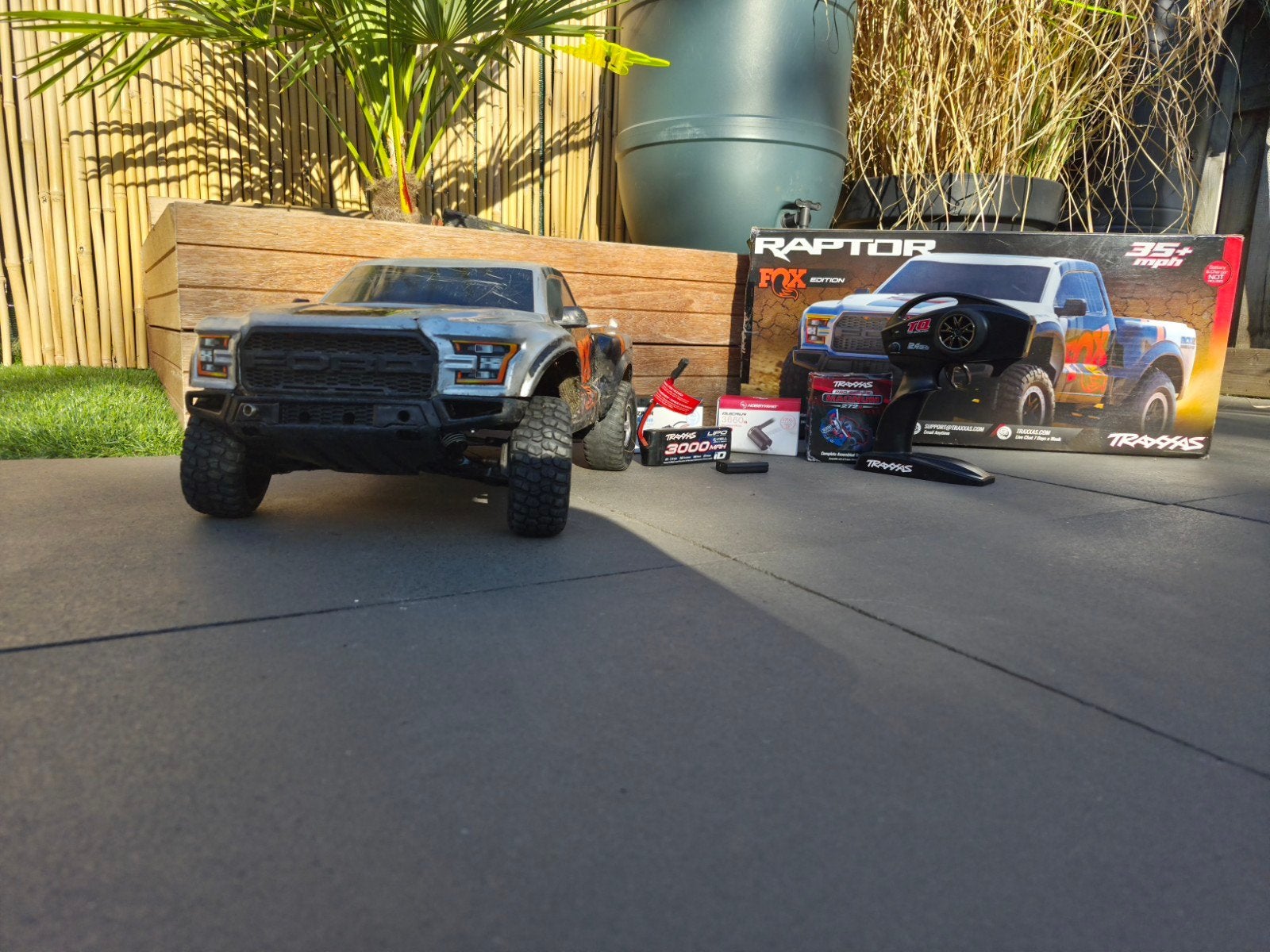 Traxxas Slash 2WD met Hobbywing Maxx10 3S en extra's, Elektro, Auto offroad, Ophalen of Verzenden, Zo goed als nieuw