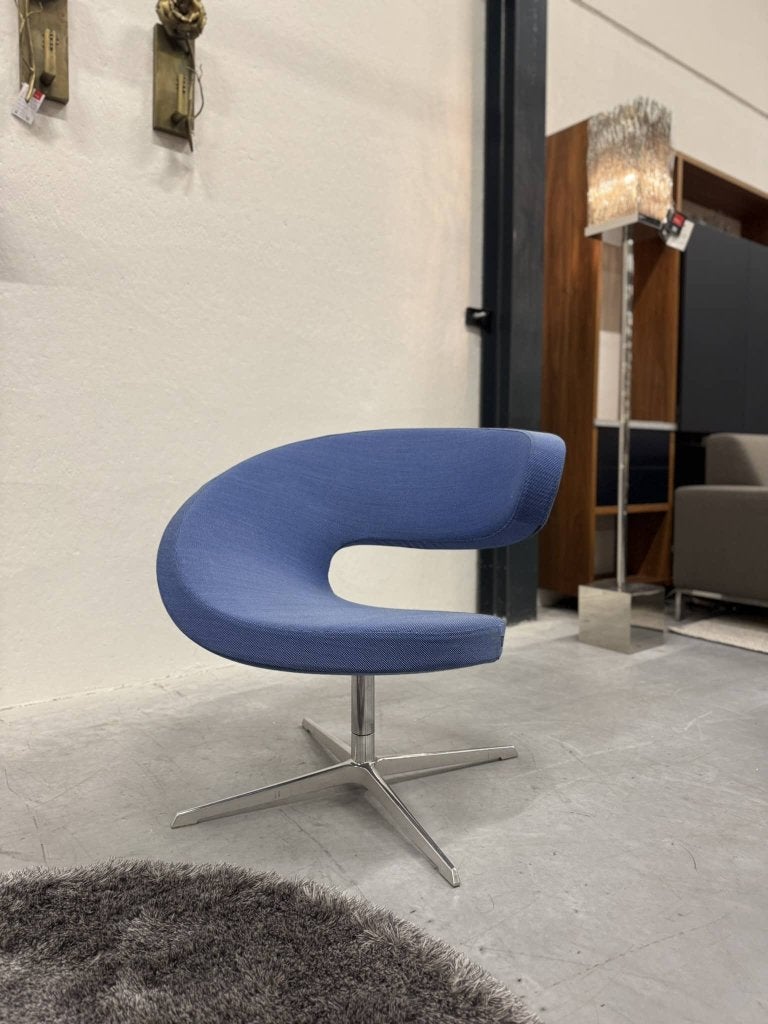 Als nieuw Variër Peel Club draai fauteuil blauw stof Stoel, Huis en Inrichting, 75 tot 100 cm, Ophalen of Verzenden, Zo goed als nieuw