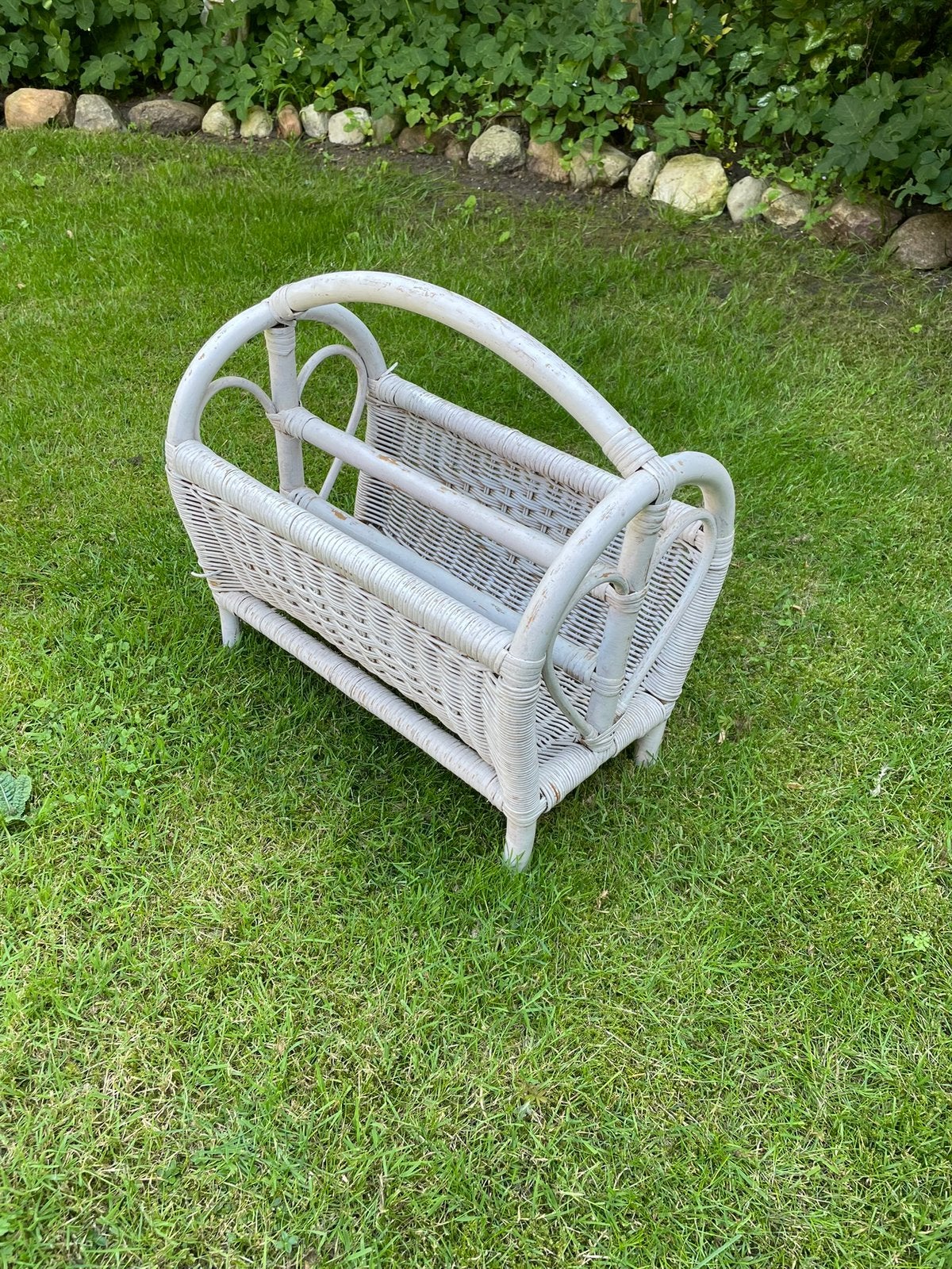 Solide witte brocante rotan lectuurbak, Ophalen of Verzenden, Zo goed als nieuw