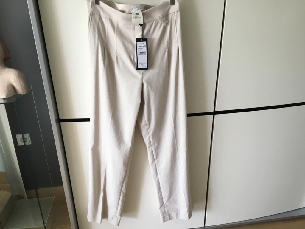 Nieuwe RIANI pantalon maat 44 - Kiezelkleur wijde pijp, Ophalen of Verzenden, Nieuw, Maat 42/44 (L), Beige