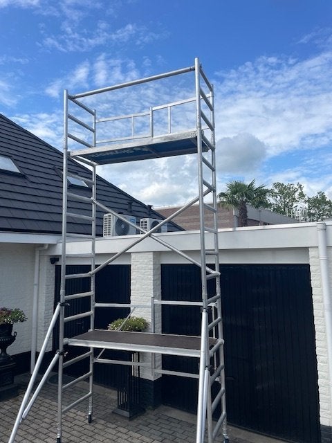 SMAL aluminium rolsteiger werkhoogte +_ 6 mtr in topstaat, Ophalen, Zo goed als nieuw, Rolsteiger of Kamersteiger, 5 meter of hoger