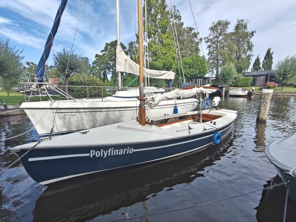 PolyValk met Yamaha 5 pk buitenboordmotor polyester, Watersport en Boten, Ophalen, Fok, Gebruikt, 85 cm
