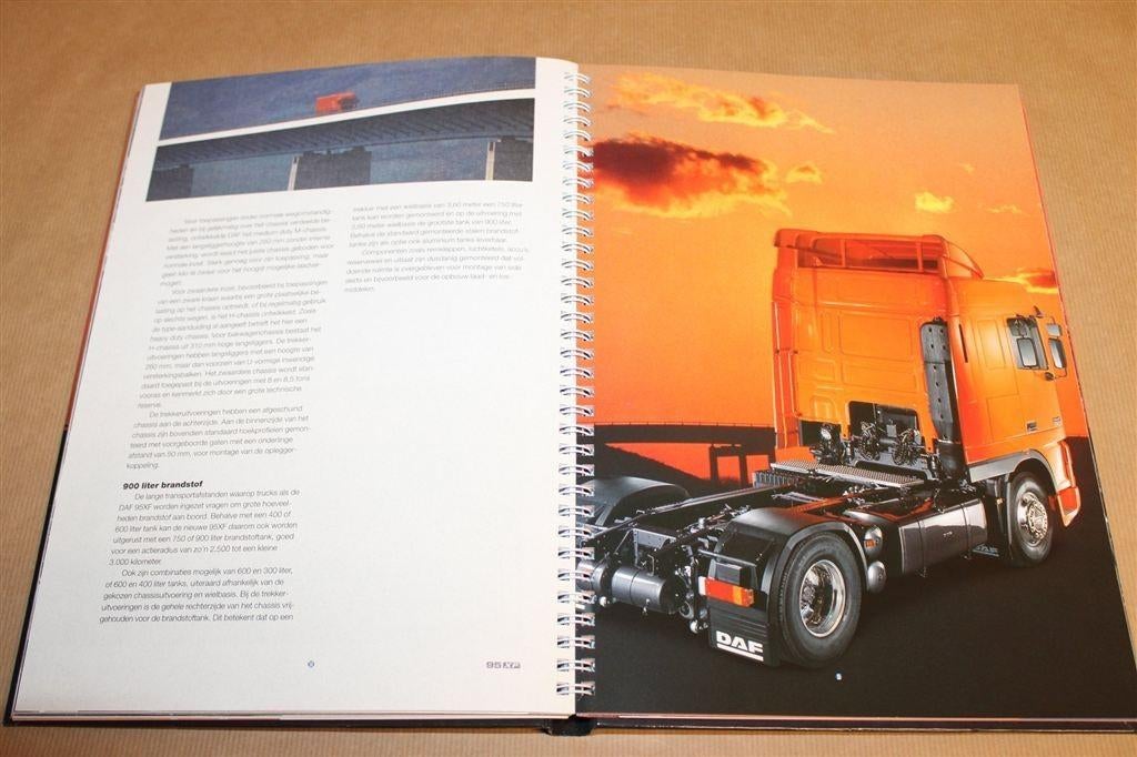 DAF 95XF — Groot Fotoboek — Techniek & Cabine, Boeken, Ophalen of Verzenden, Zo goed als nieuw, Tractor en Landbouw