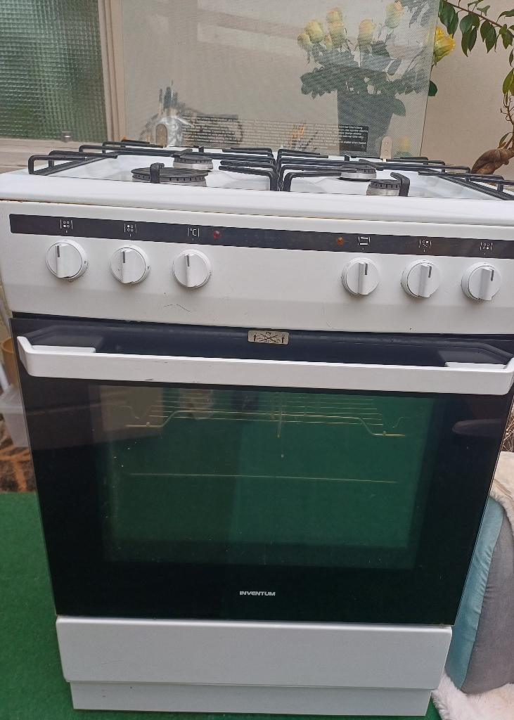 Nette en in pefecte staat gasfornhuis oven met grill, Ophalen, Grill, 4 kookzones, Zo goed als nieuw