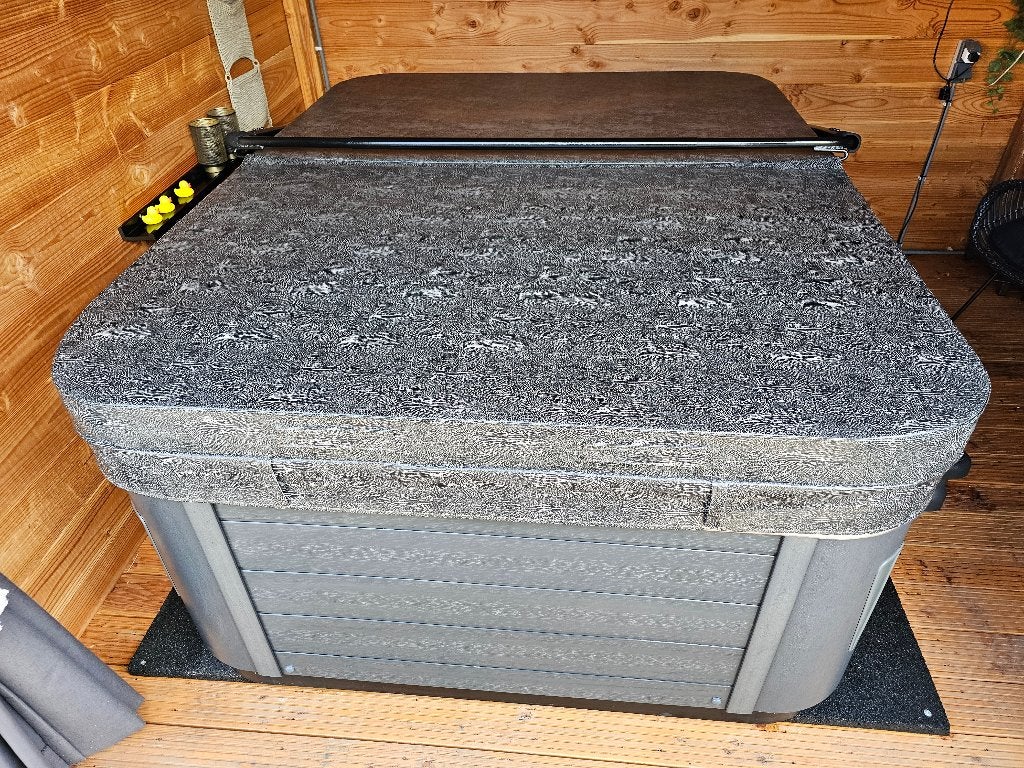 Jacuzzi & Wellnes Massage Soulmate Spa, Ophalen, Zo goed als nieuw, Pomp, Vast