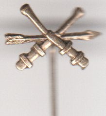 Oud speld kanonnen-pijl militarium, Verzamelen, Speldjes, Pins en Buttons, Verzenden, Zo goed als nieuw