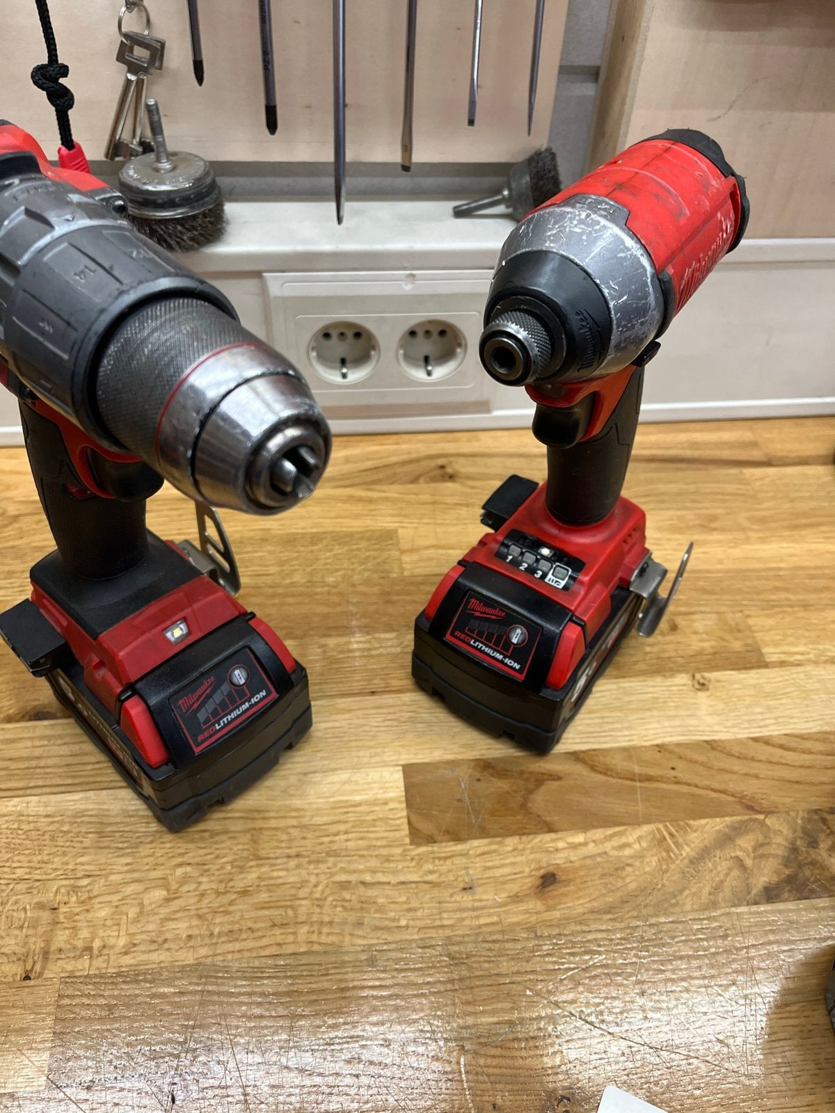 Milwaukee Boormachine, Schroefmachine en Rechte Slijper Set, Ophalen of Verzenden, Boor- en Schroefmachine, Klopboormechanisme