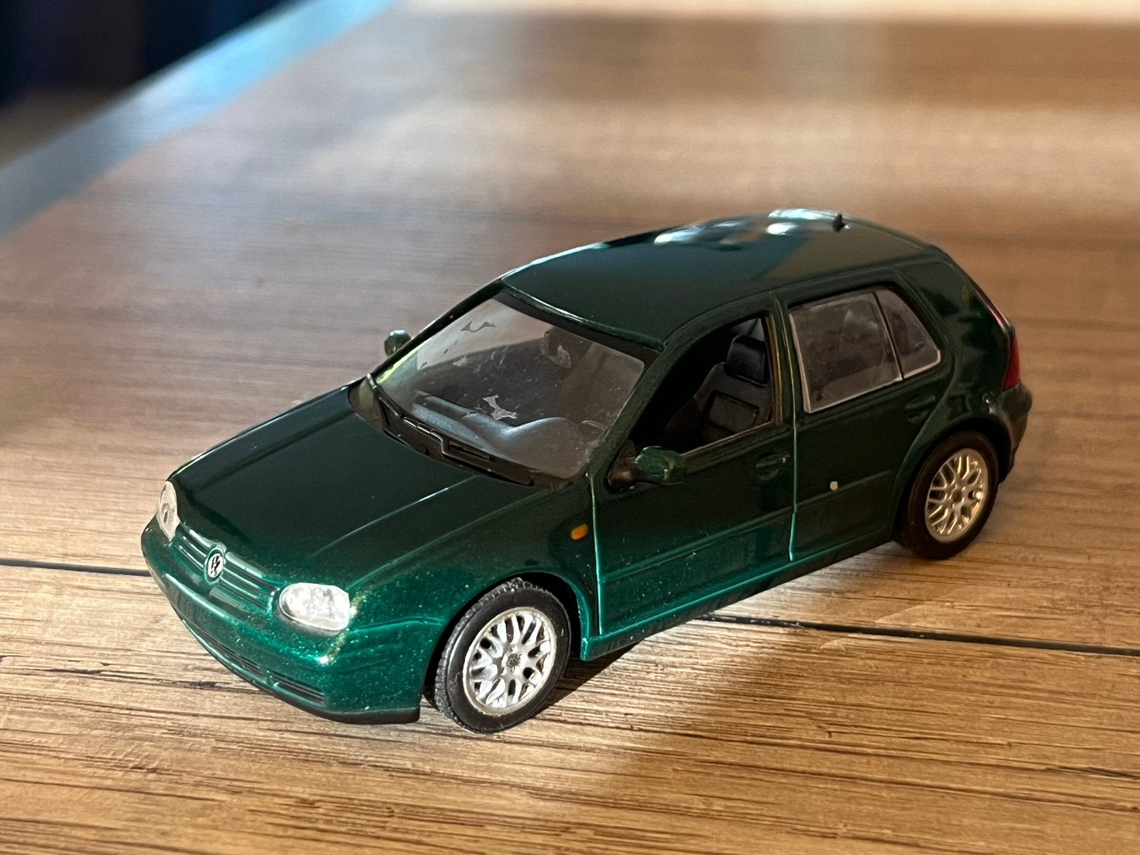 1:43 Minichamps Vw Volkswagen Golf 4 GTI Groen, Hobby en Vrije tijd, Modelauto's | 1:43, Ophalen of Verzenden, Zo goed als nieuw