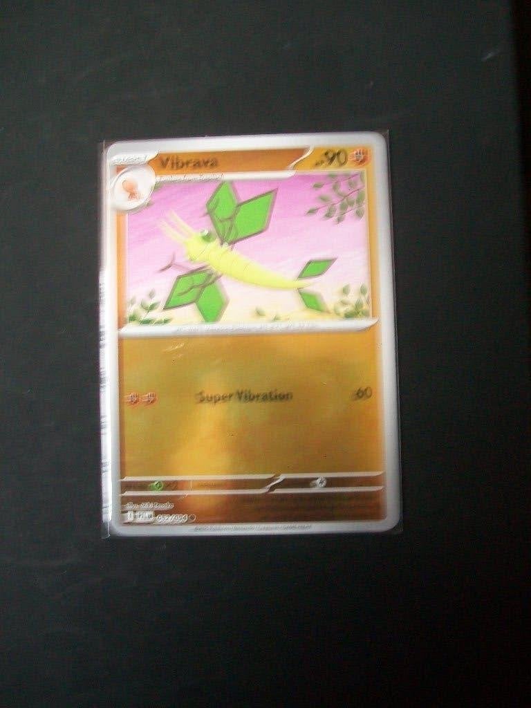 3241. Nieuwe Pokemon Kaart Holofoil VIBRAVA HP 90 (052/094), Verzenden, Nieuw, Losse kaart, Foil