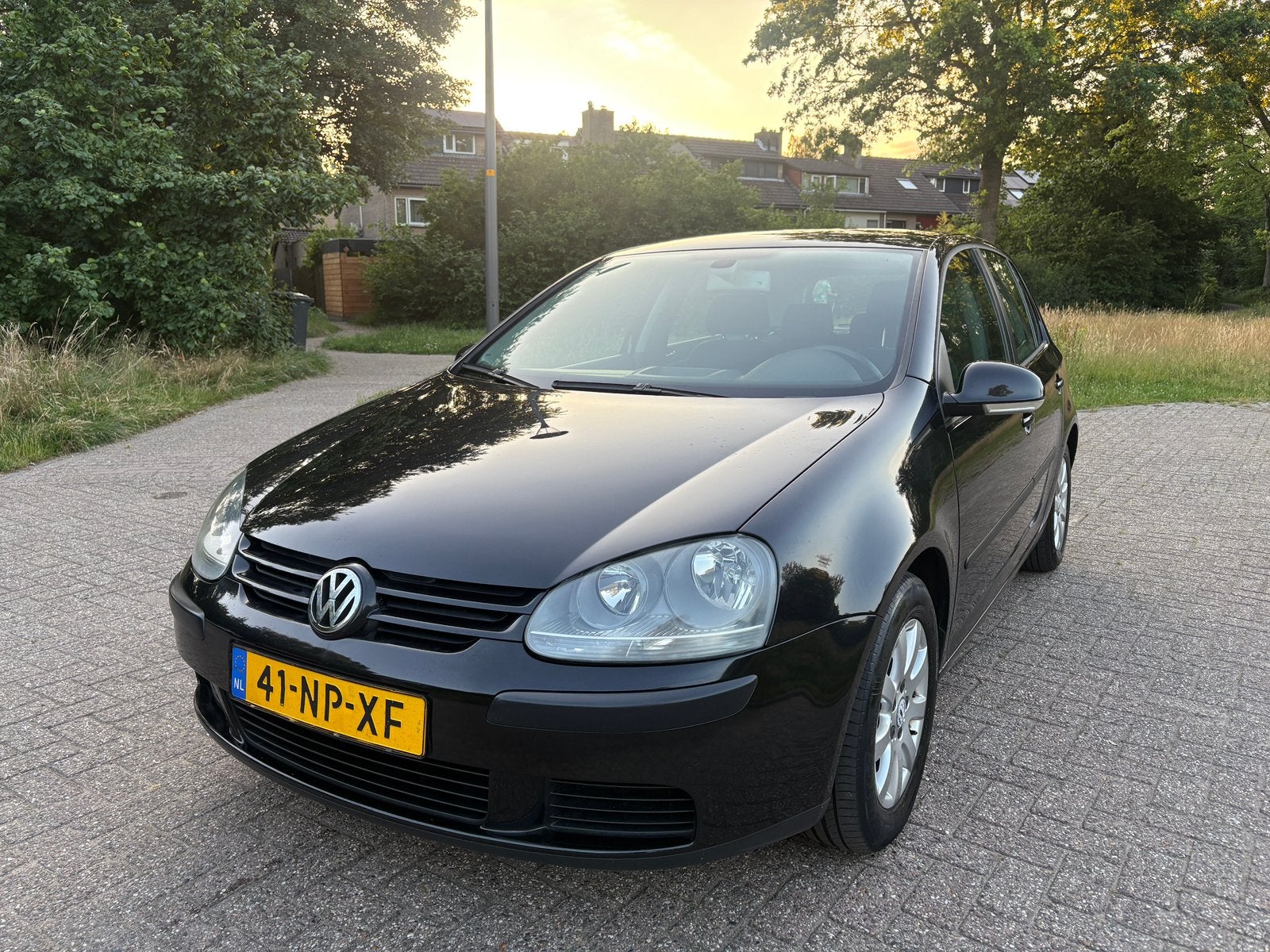Volkswagen Golf 1.6 16V FSI 85KW 5D 2004 CRUISE AIRCO NAP!!!, Auto's, Volkswagen, Voorwielaandrijving, 4 cilinders, 620 kg, Zwart