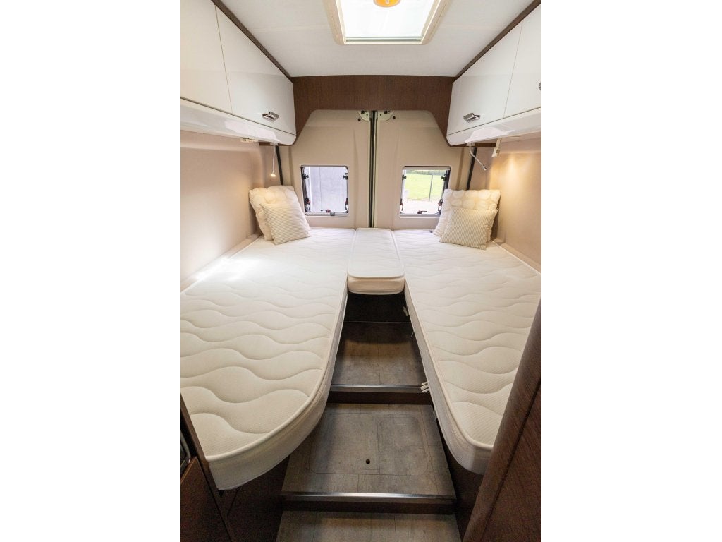 Karmann Davis 620 | 2021 | 9T Automaat | Enkele bedden, Caravans en Kamperen, Automaat, Ringverwarming, Fiat, 6 tot 7 meter