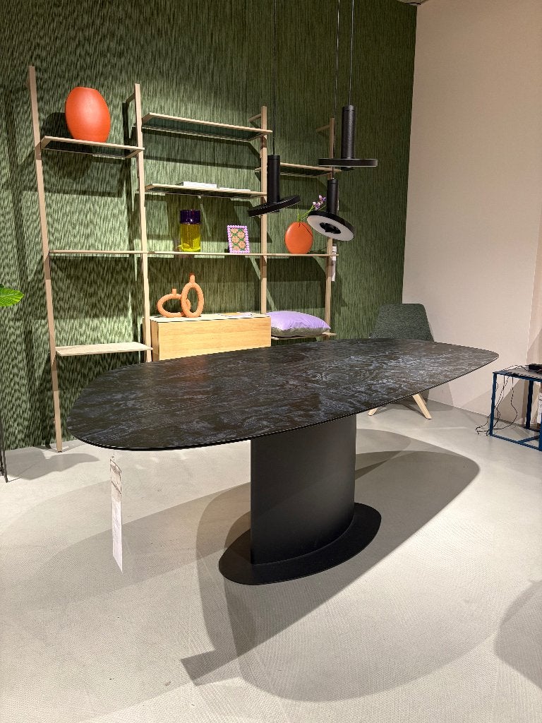 Bert Plantagie eetkamertafel Roman., Overige materialen, 100 tot 150 cm, 200 cm of meer, Ophalen of Verzenden