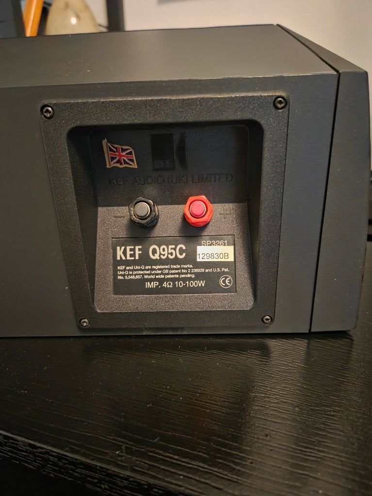 KEF Q95C centerspeaker, Ophalen, Zo goed als nieuw, 60 tot 120 watt, Basreflex