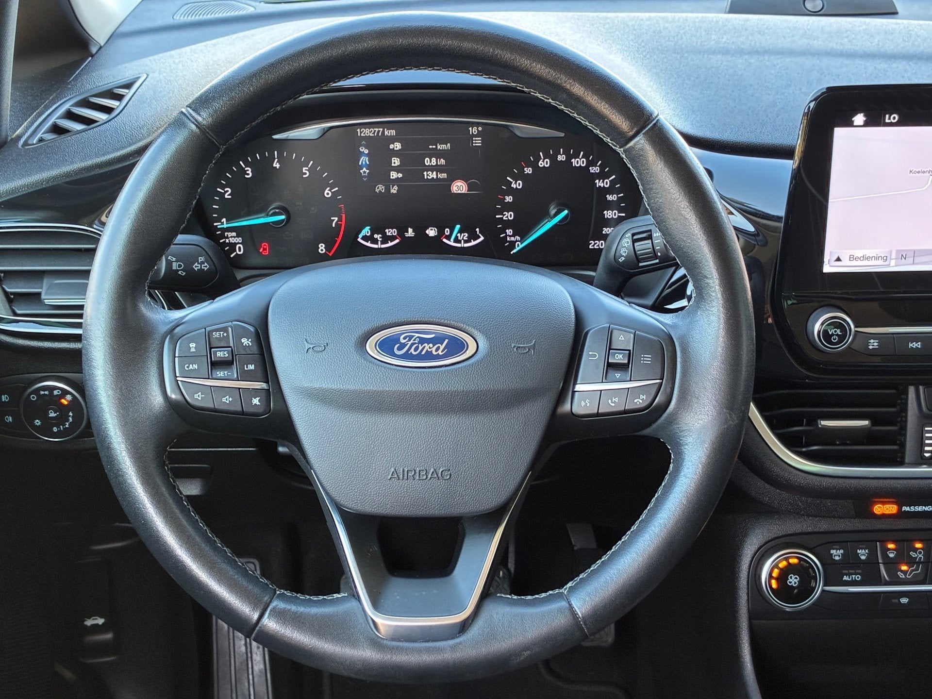 Ford Fiesta 1.0 EcoBoost Titanium|Camera|Navigatie|CruiseCon, Voorwielaandrijving, 1063 kg, Euro 6, 580 kg