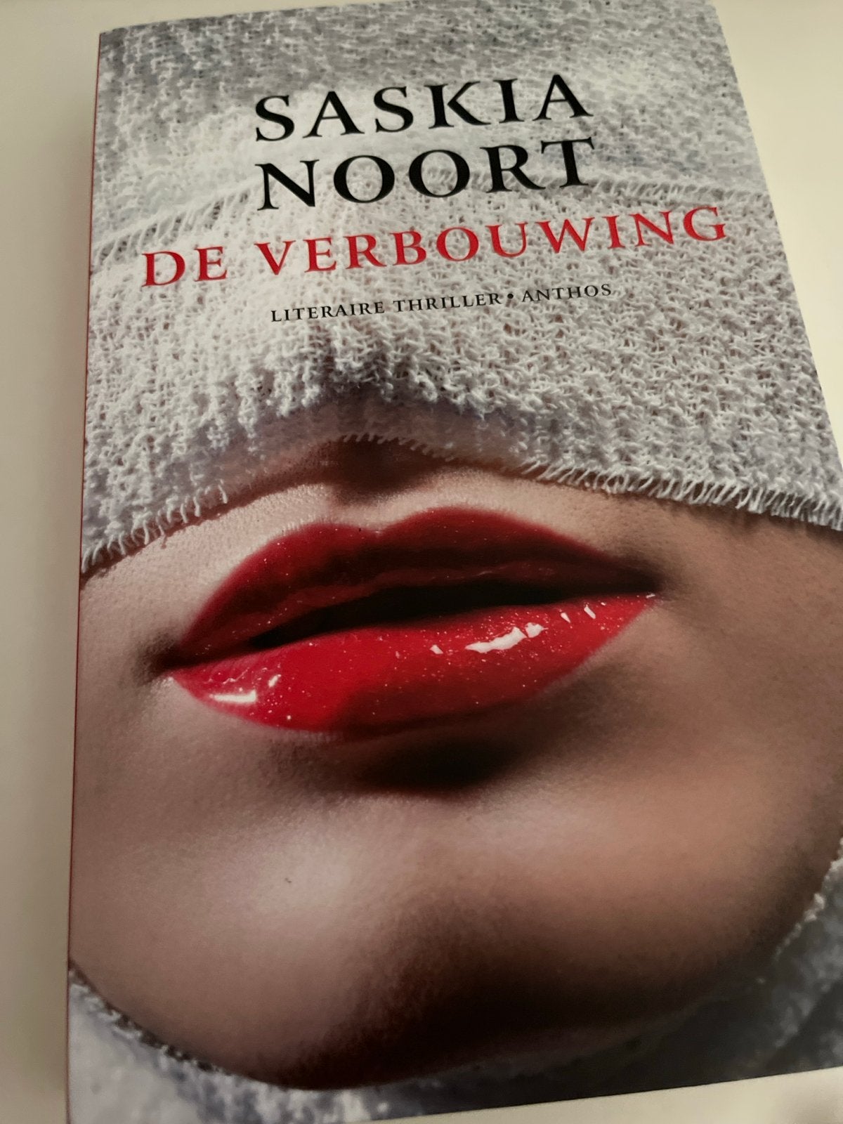 Saskia Noort - De Verbouwing (Zo goed als nieuw), Ophalen of Verzenden, Zo goed als nieuw, Nederland