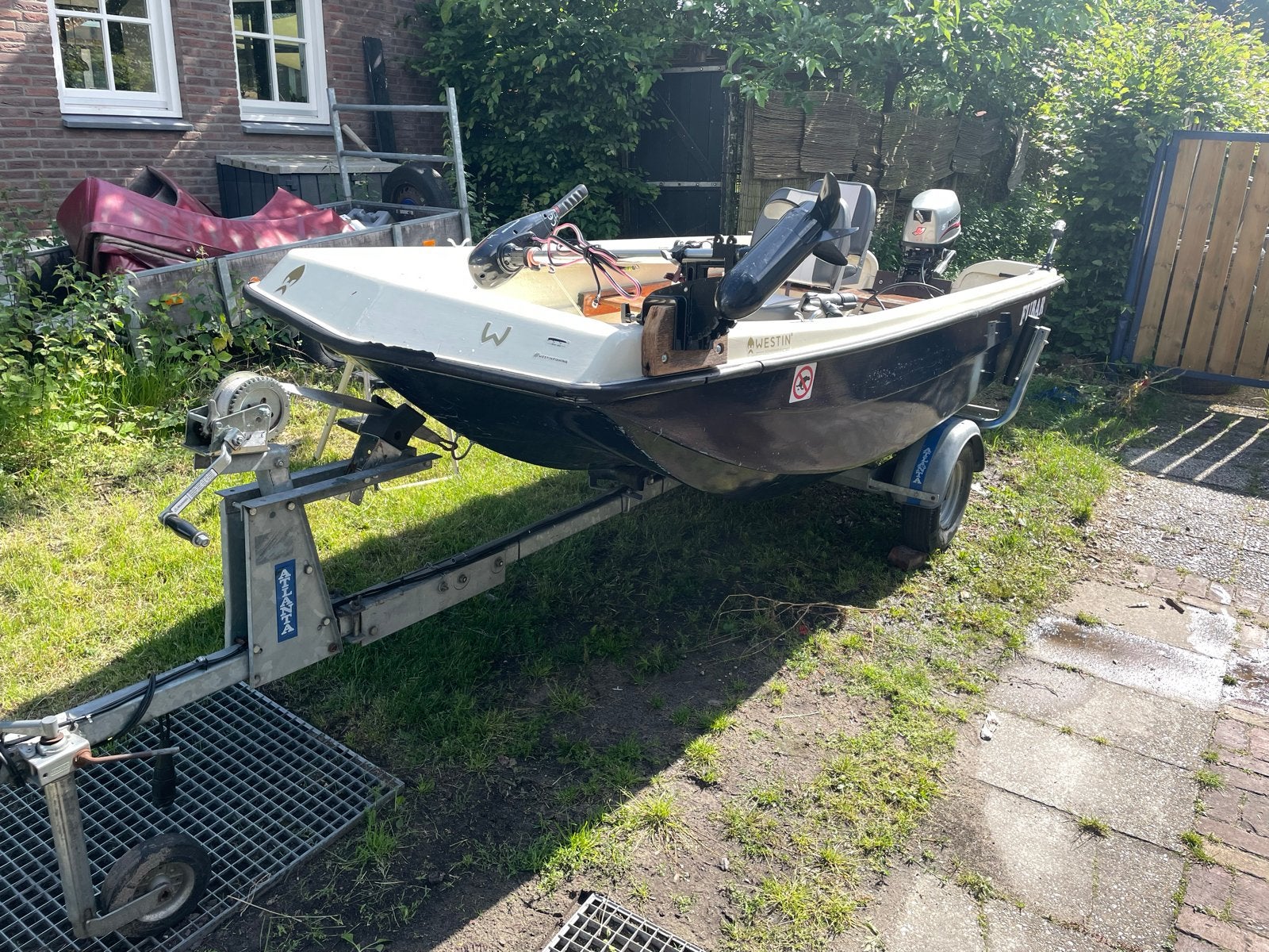 Visboot met 5 pk Mariner buitenboordmotor + trailer, Ophalen, Overige merken, Gebruikt, Tot 10 pk