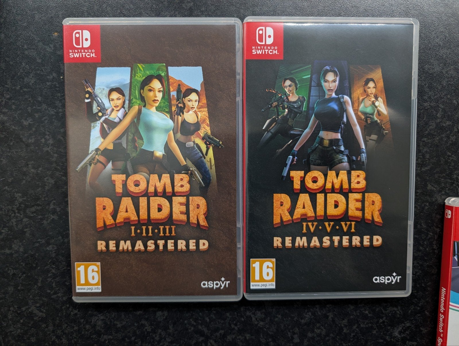 Foto 13 van Nintendo Switch OLED + 5 Fysieke Games (Mario Kart 8, Switch