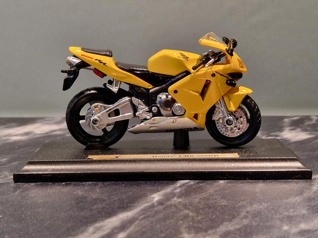 Honda CBR 600 RR 1:18 / Maisto – Special Edition, Ophalen of Verzenden, Zo goed als nieuw, Motor, Maisto