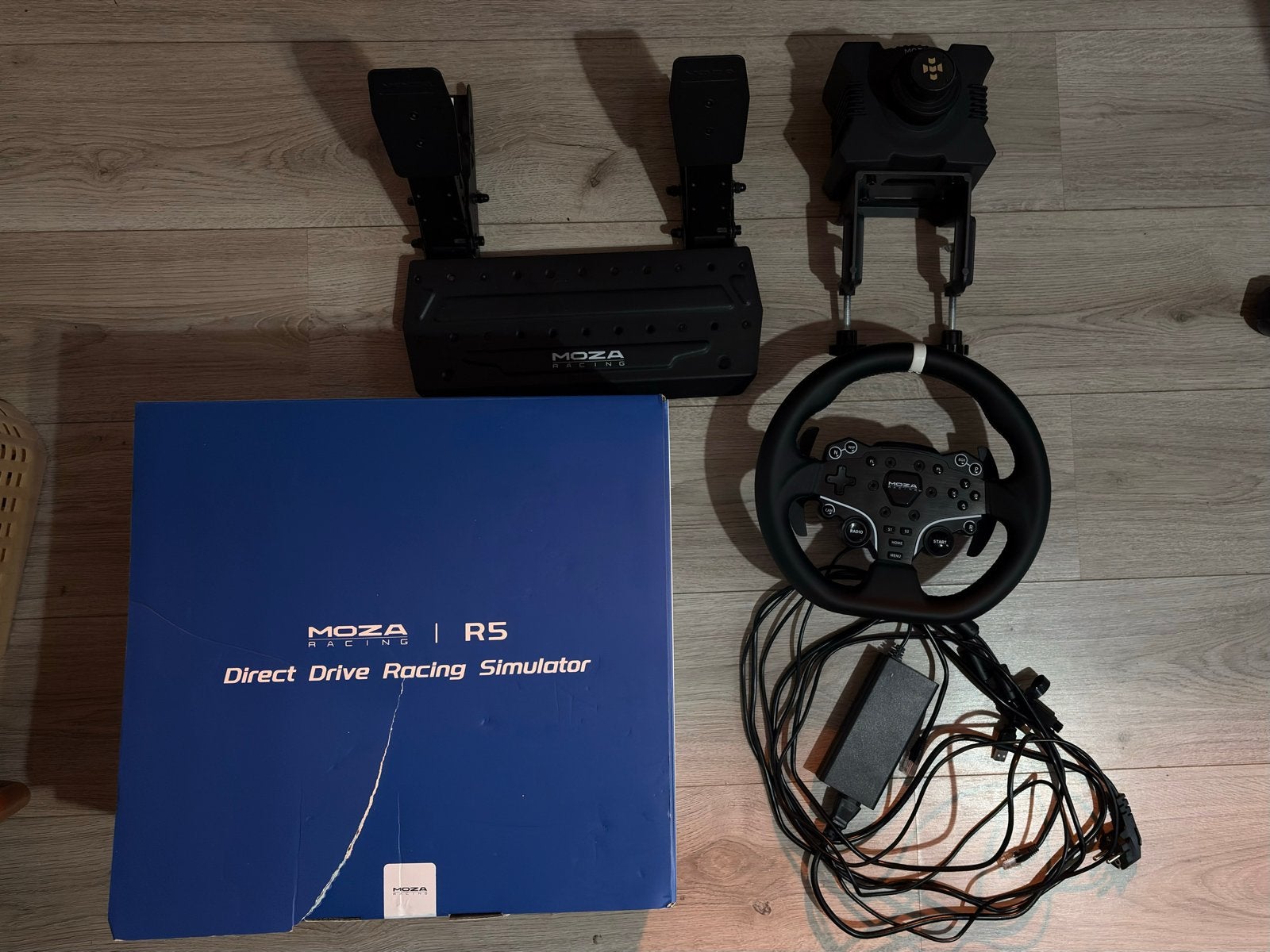 MOZA R5 Bundle Direct Drive Racing Wheel + Pedalen, Online, 1 speler, Racen en Vliegen, Ophalen of Verzenden