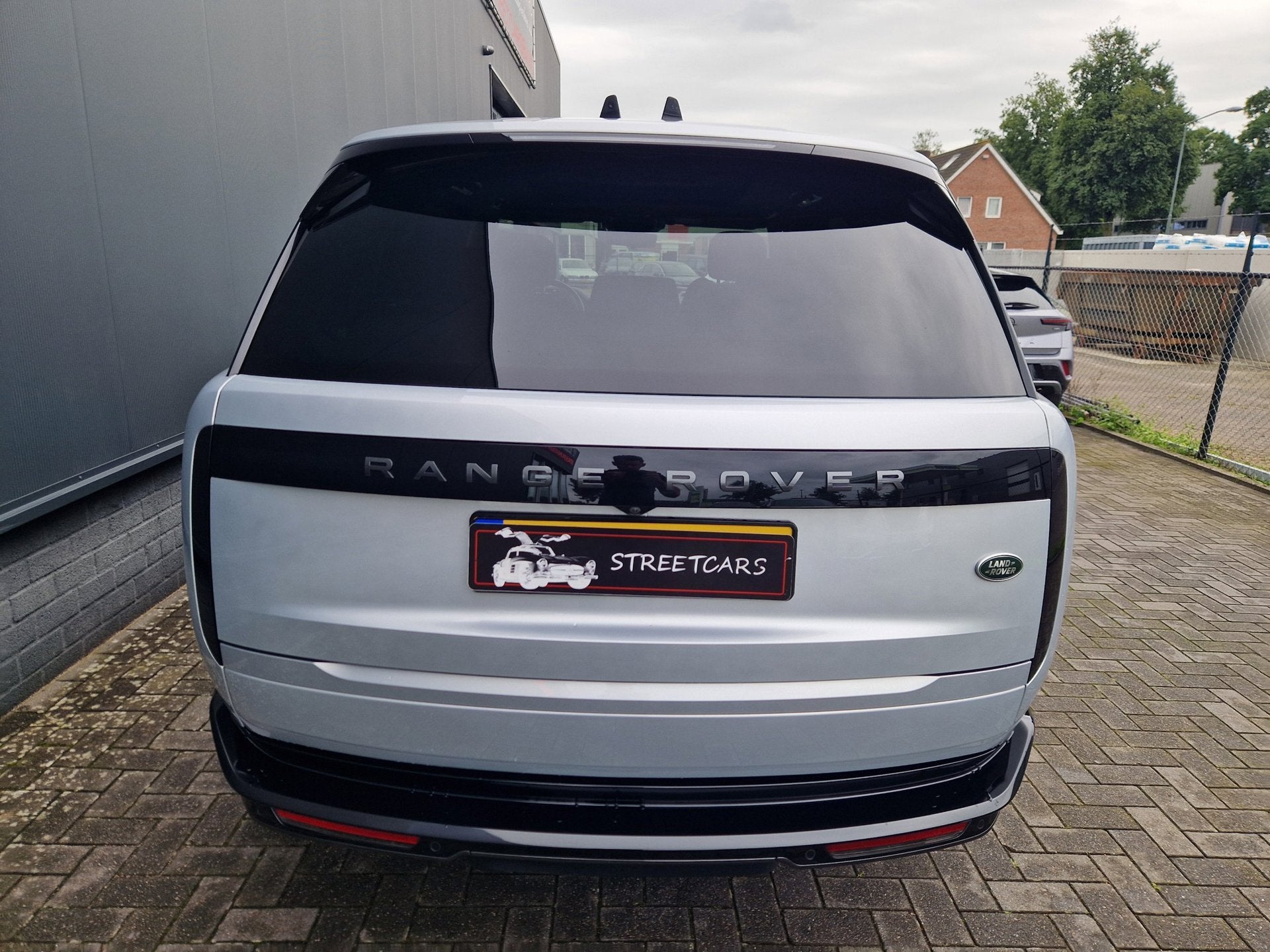 Land Rover RANGE ROVER 3.0 P440e Autobiography PHEV, Auto's, Automaat, Gebruikt, 2500 kg, Bedrijf