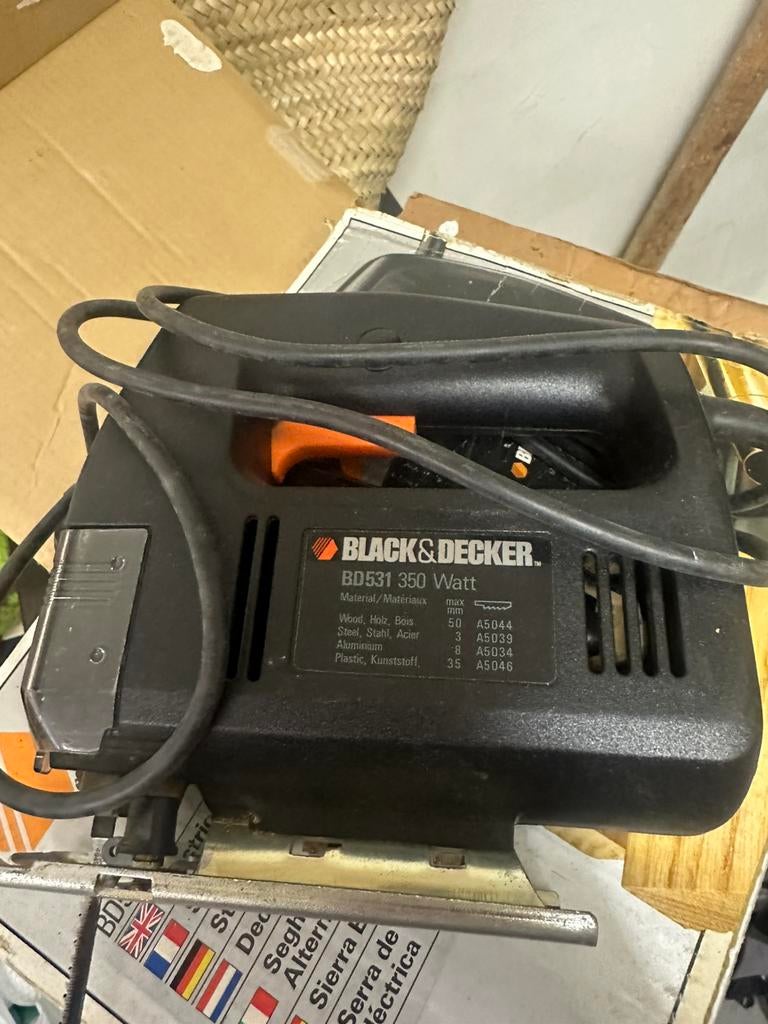 Decoupeerzaag black and decker, Doe-het-zelf en Verbouw, Gereedschap | Zaagmachines, Decoupeerzaag, Ophalen of Verzenden, Zo goed als nieuw