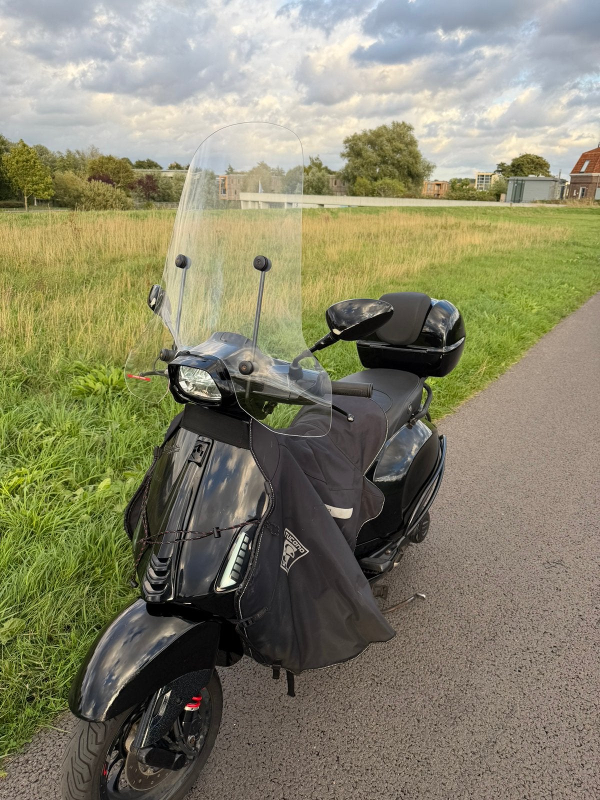 Vespa sprint 2021, Fietsen en Brommers, Scooters | Vespa, Vespa S, Ophalen of Verzenden, Zo goed als nieuw, Benzine