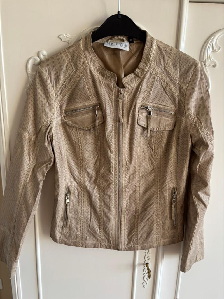Nieuw beige leer look jasje My Style maat 36, Kleding | Dames, Ophalen of Verzenden, Nieuw, Maat 36 (S), Beige