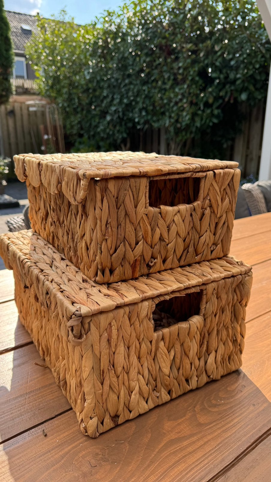 Ibiza stijl handgevlochten manden in 2 maten per set te koop, Huis en Inrichting, Ophalen of Verzenden, Zo goed als nieuw, Rond