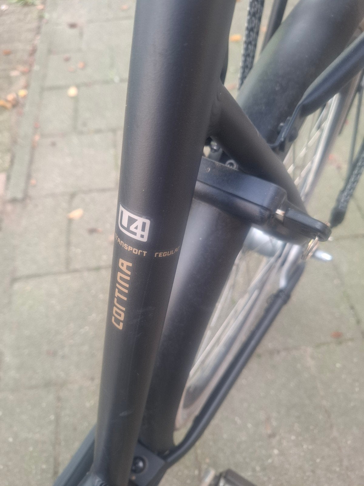 Foto 6 van Cortina U4 Transportfiets Dames - Zwart