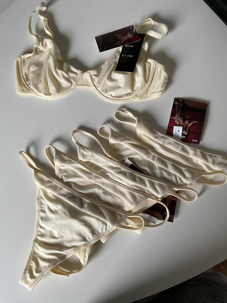5 strings (S/36) + bh (75B) - Nieuw, crème, HEMA, Ophalen of Verzenden, Overige kleuren, Setje