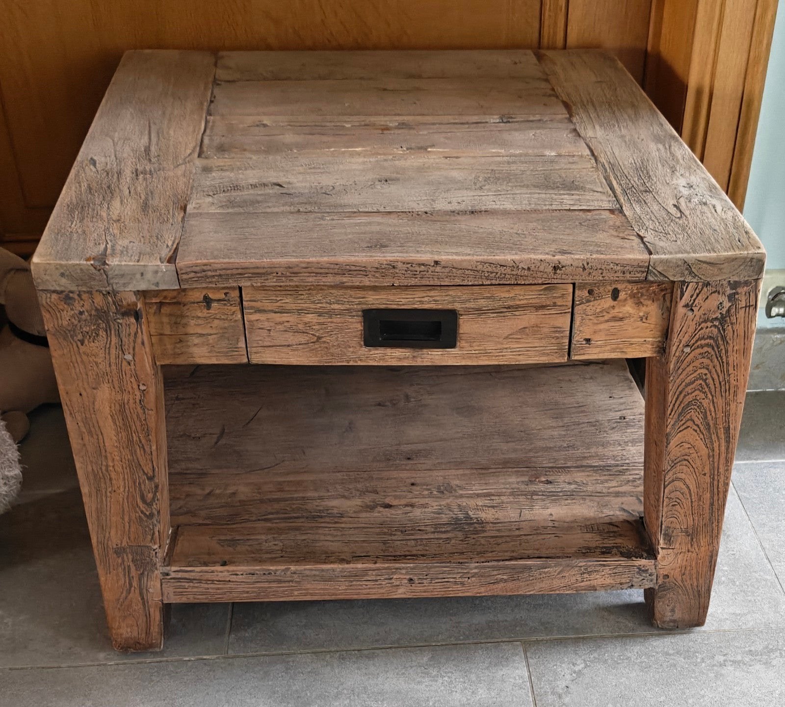 Bijzettafel teak antiek een heel oud stuk, Ophalen of Verzenden