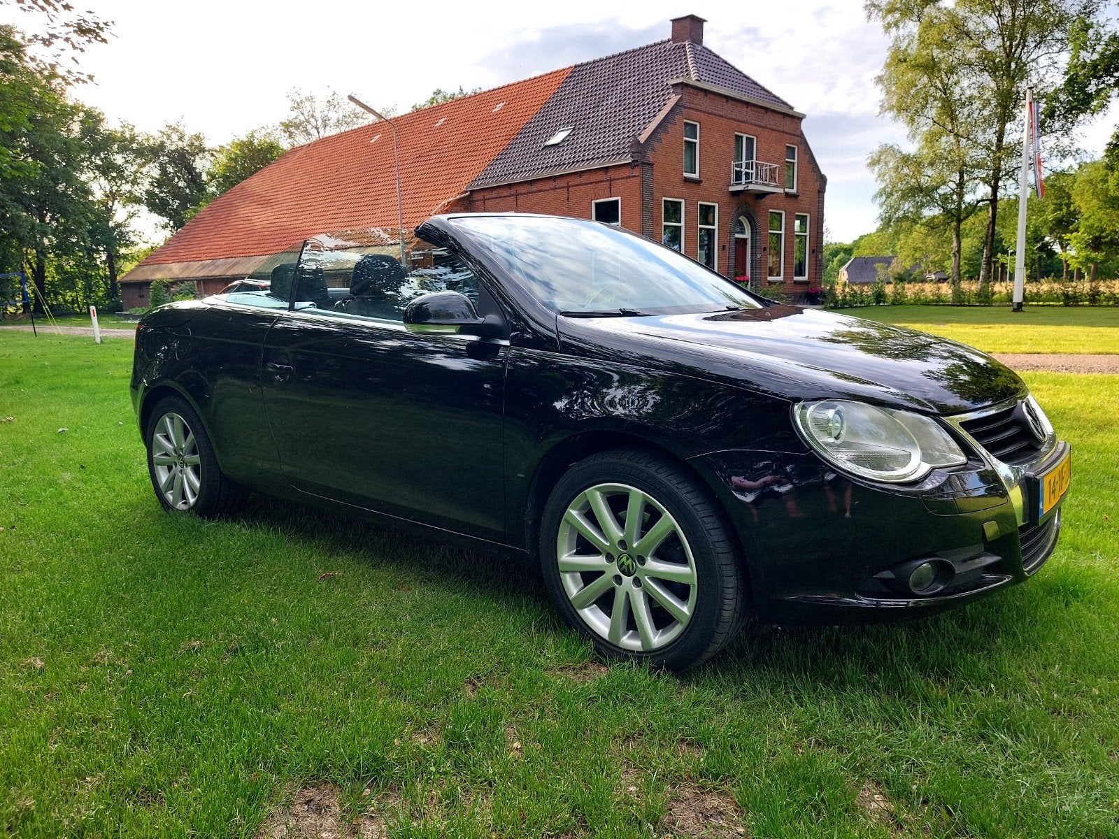 Volkswagen Eos 2.0 16V 150 pk nieuw Apk, Auto's, Volkswagen, Voorwielaandrijving, Stof, Zwart, 4 cilinders