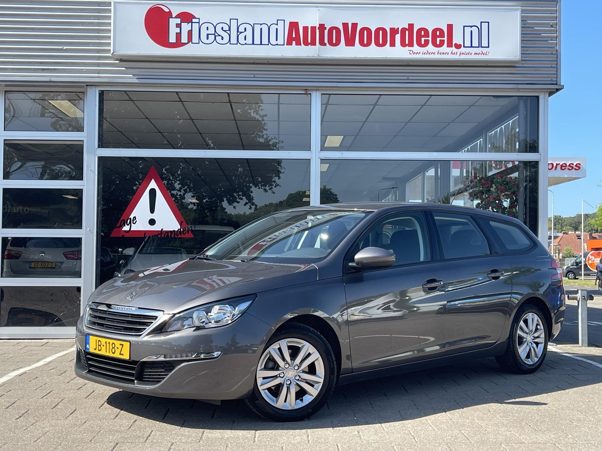 Peugeot 308 SW 1.2 PureTech Active /Cruise/Clima/Onderhouds, Voorwielaandrijving, Stof, Gebruikt, Euro 6