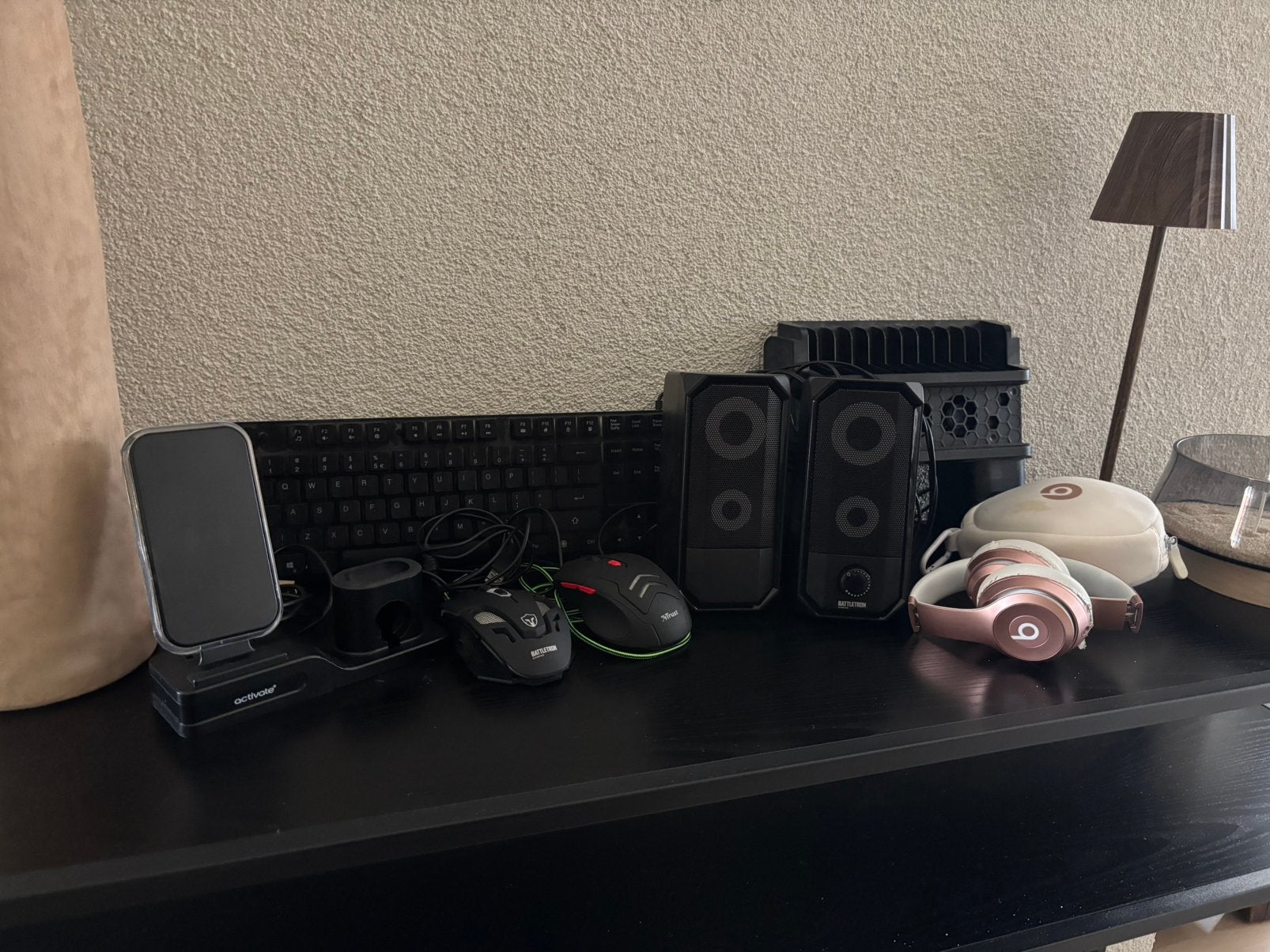Elektronica set inclusief Beats koptelefoon, Audio, Tv en Foto, Home Cinema-sets, Overige merken, Ophalen of Verzenden, Minder dan 40 watt