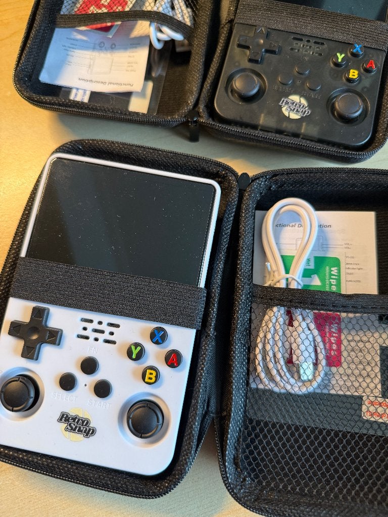 RetroSnap Play Handheld Retro Game Console - Wit, Ophalen of Verzenden, Zo goed als nieuw, Overige modellen, Met beschermhoes of tas